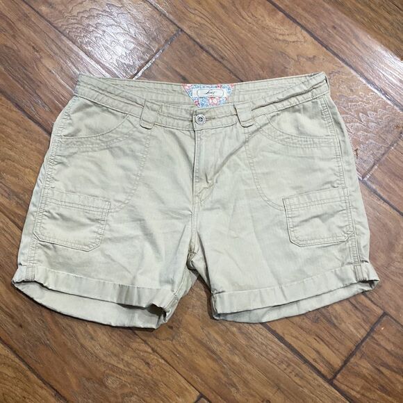 Levi’s Tan Khaki Color Rolled Hem Shorts Tonal Striped - Picture 14 of 14